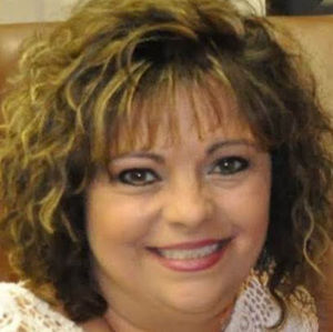 Meet your Posher, Debbie